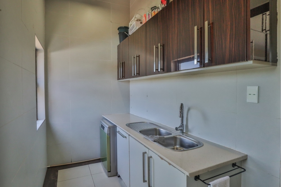 5 Bedroom Property for Sale in Xanadu Eco Park North West
